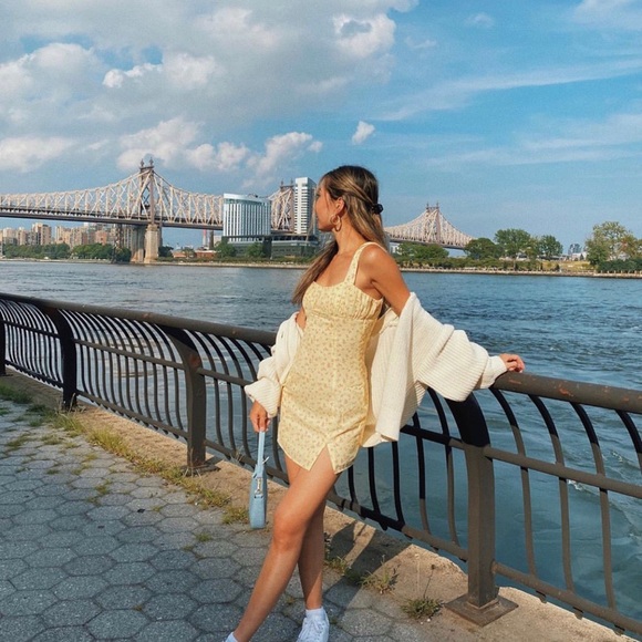 Princess Polly Freya yellow mini dress - Picture 3 of 3